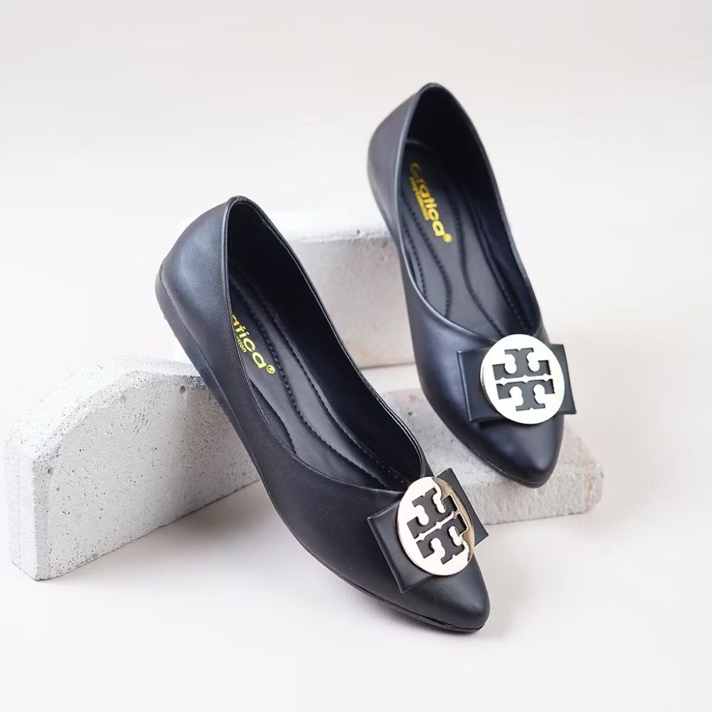 PRELOVED LIKE NEW flat shoes gratica