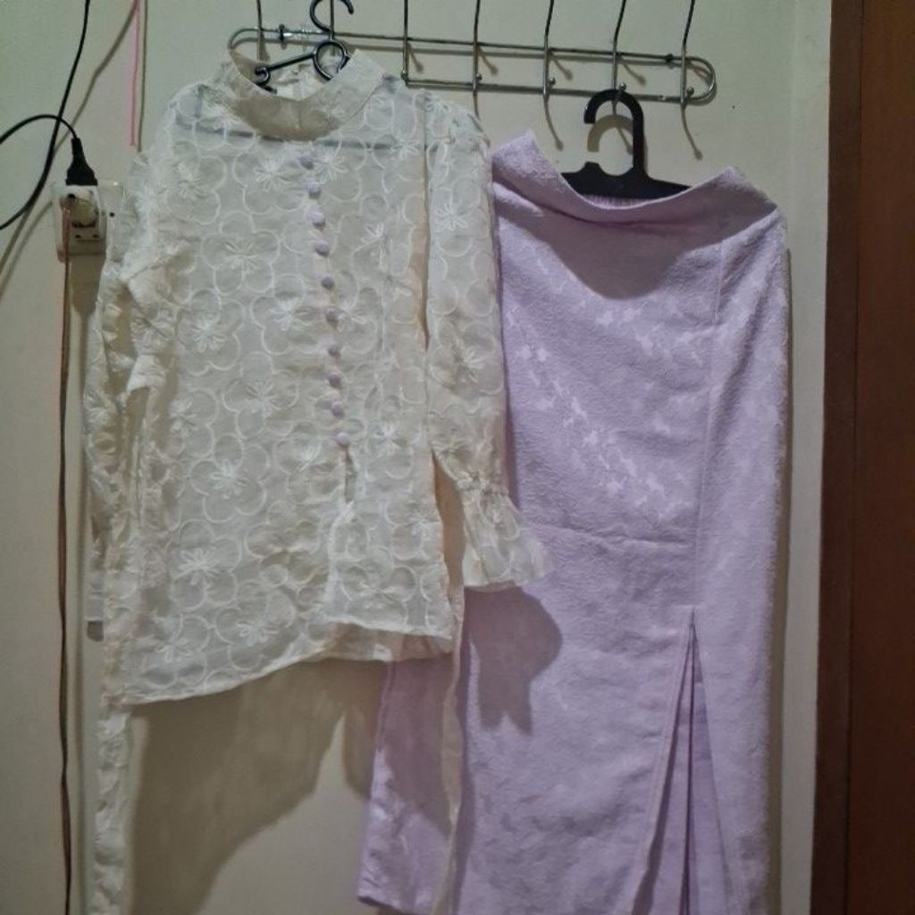 preloved Leviora raya| Renjana One Set (setelan / atasan lebaran organza bordir dan rok jacquard) ba