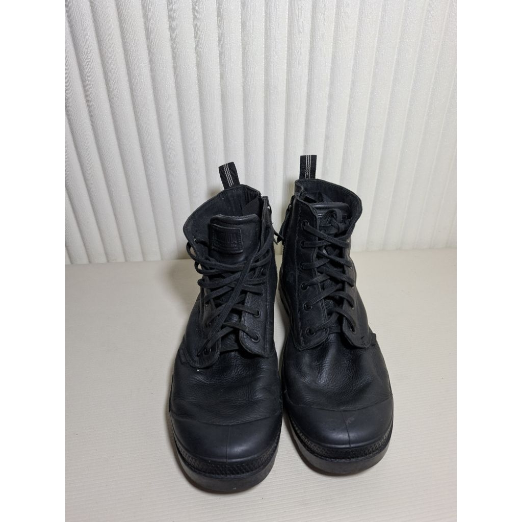 PL Sepatu Palladium