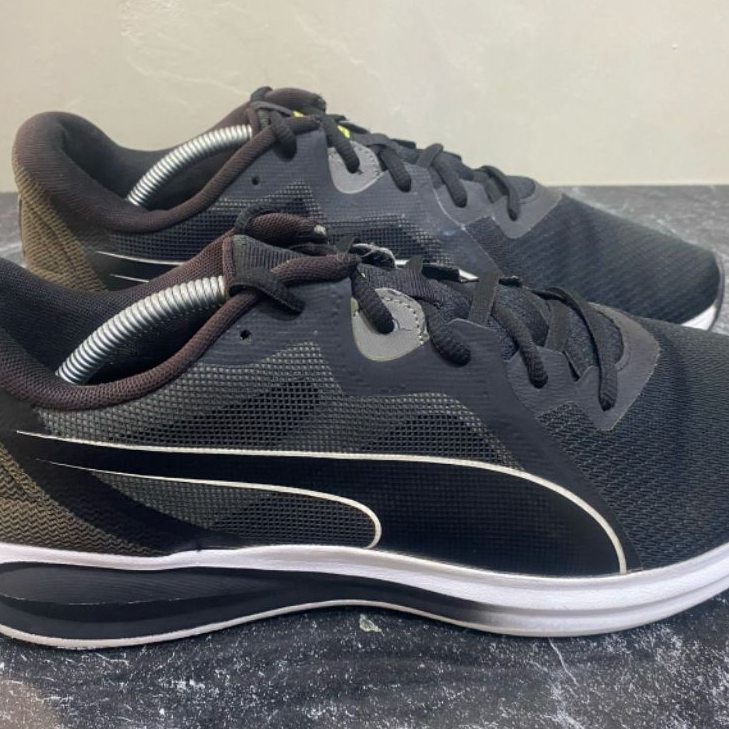 Puma Disperse XT - sepatu running warna hijau zaitun kombinasi hitam size 46 insole 30 cm second ori