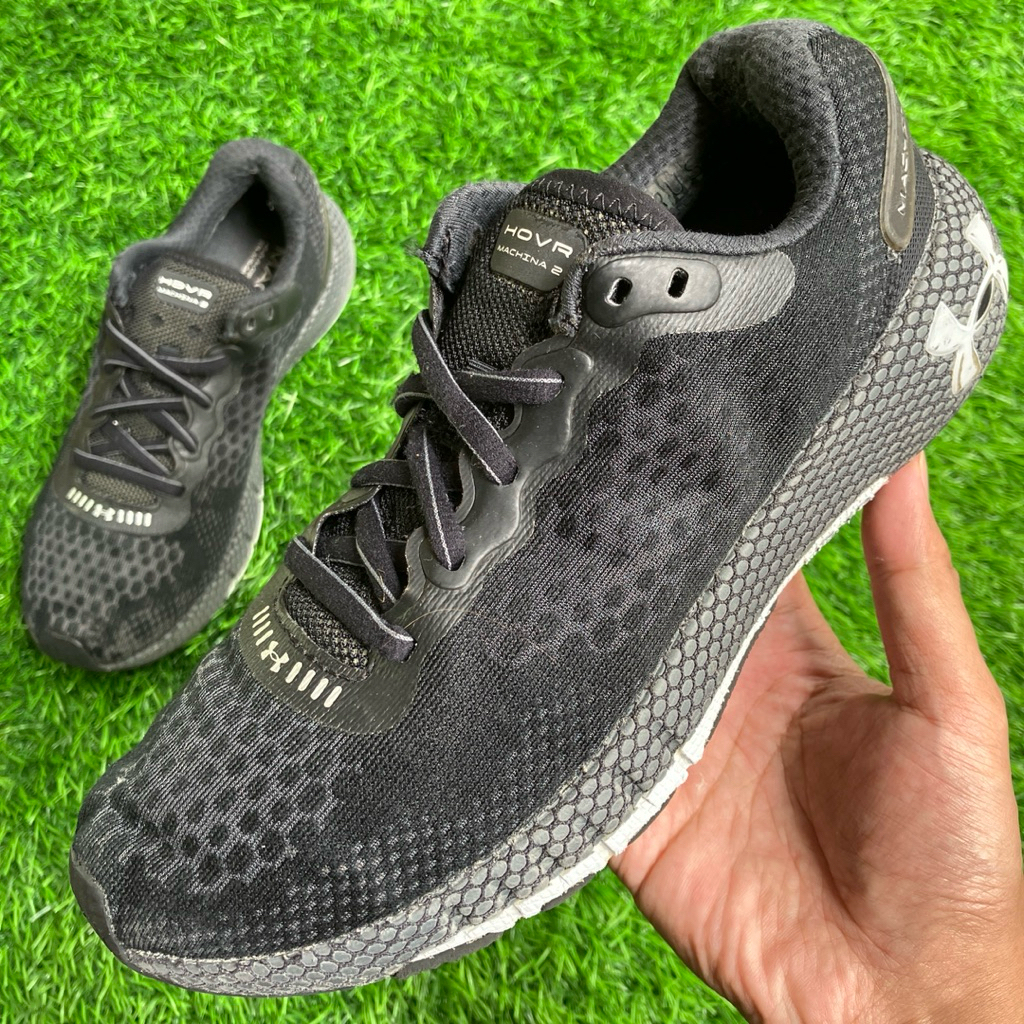 UA HOVR Machina 2 Bluetooth On Running shoes size 37