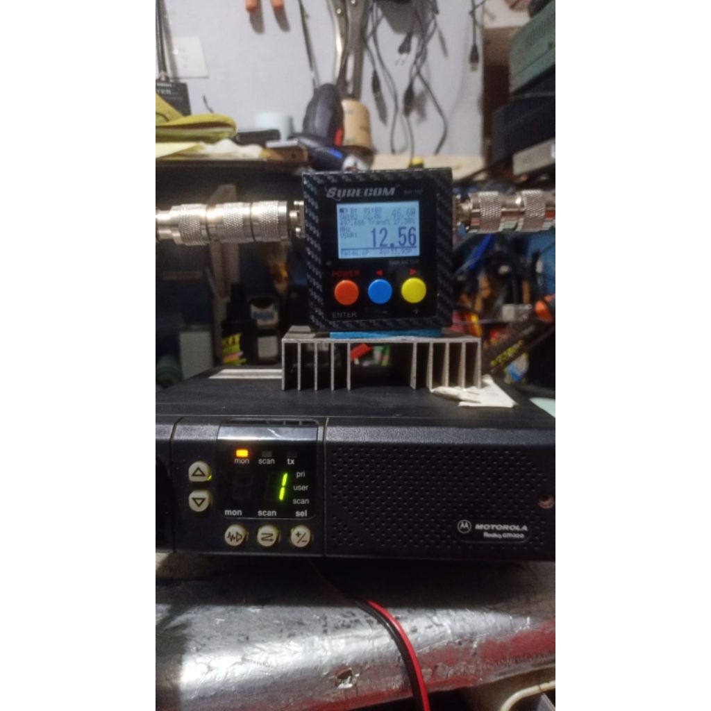 RIG MOTOROLA GM300 UHF MOTOROLA GM 300 NORMAL KONDISI BEKAS POWER 43 WATT RX SENSITIVE BAHAN REPEATE