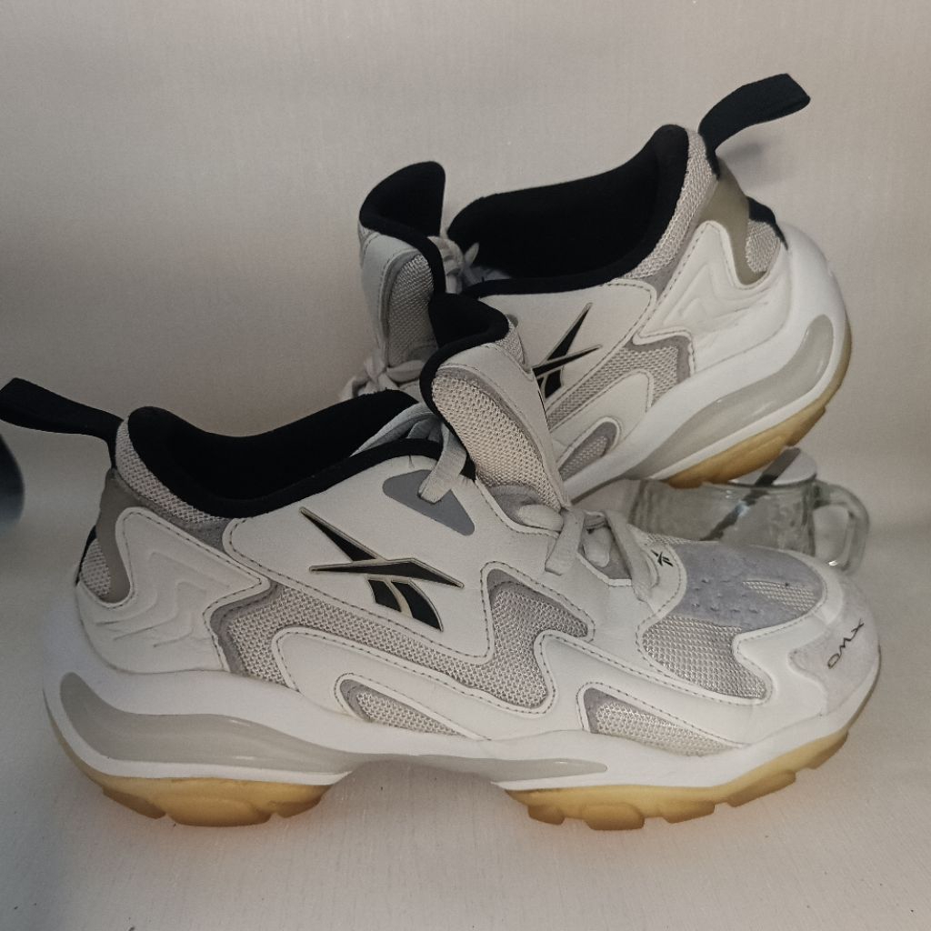 Sepatu Reebok DMX Series 1600