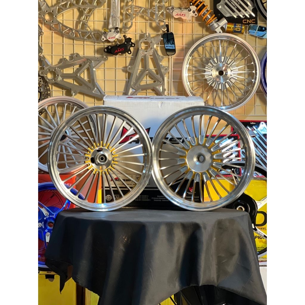 Velg Vrossi venom halimunn ring 14 vario 125/150 beat fi beat karbu scoopy genio mio velg vrossi rcl