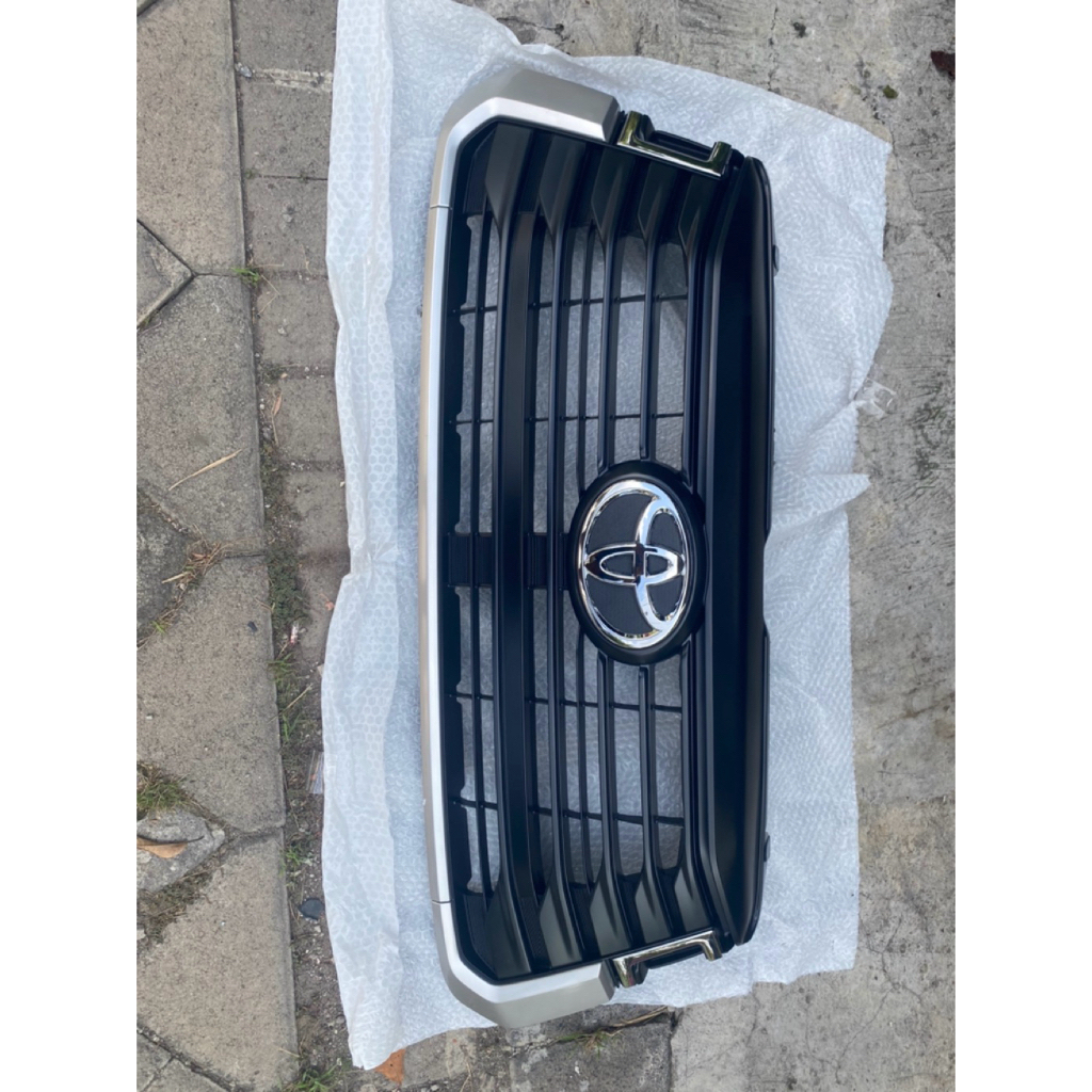 grill innova reborn facelift type G original