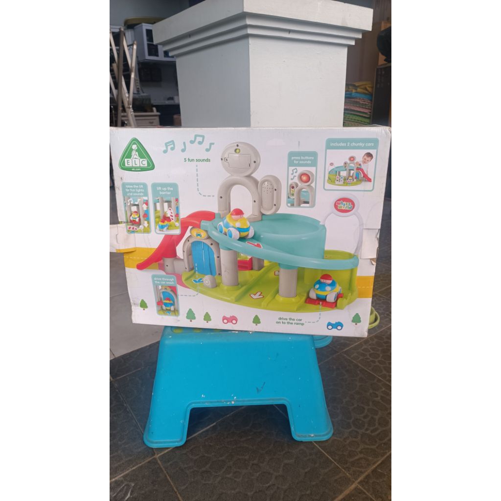 elc whizz world garage