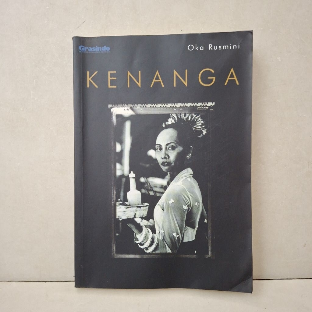 Novel Kenanga — Oka Rusmini