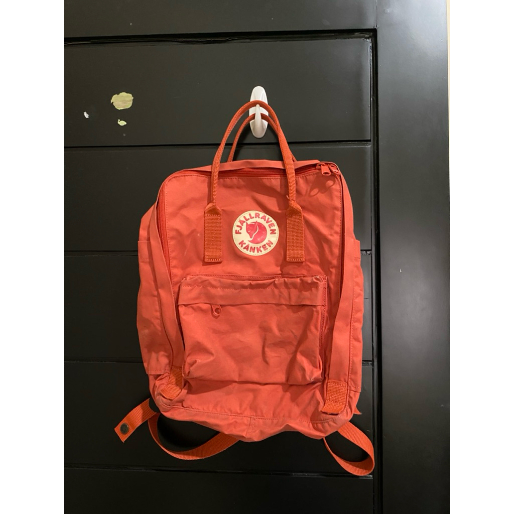 fjallraven kanken (preloved)