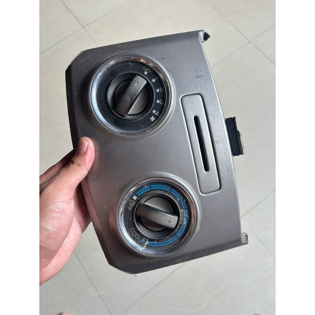 kisi kisi ac tengah depan rush lama original