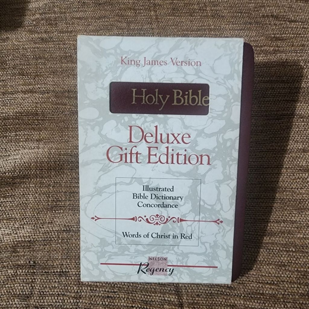 Holy Bible Deluxe Gift Edition King James Version