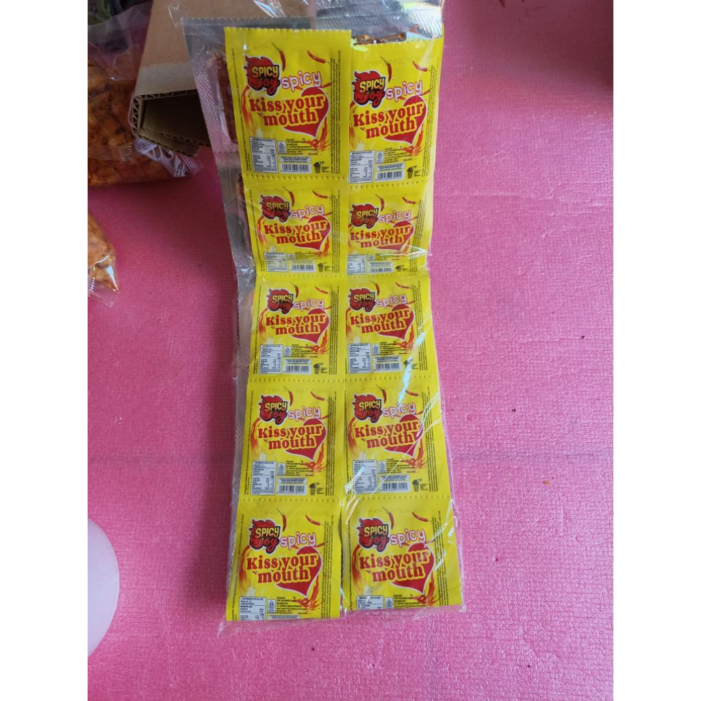Langit_Rembulan Latio Jajanan Pedas Viral Isi Dengan Saus Korea Spicy/Berlogo Halal