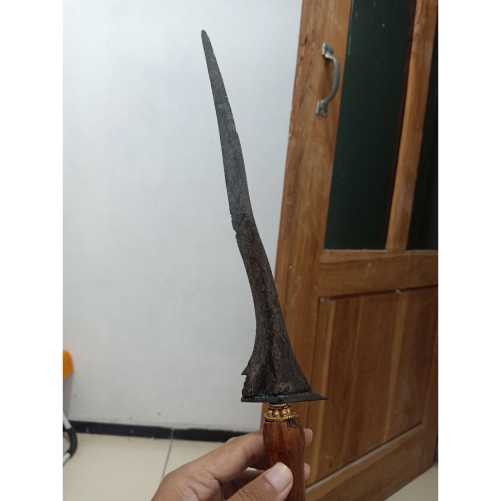 Keris Jangkung Sepuh