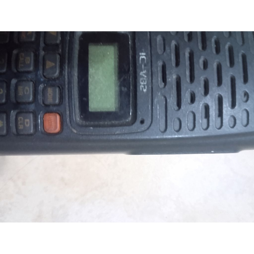 HT ICOM V82 MULUS NORMAL BEKAS KONDISI CIAMIK