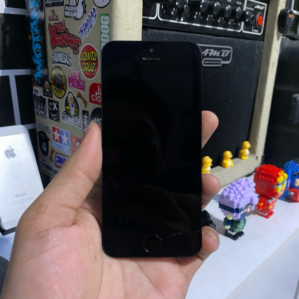 Lcd Touchscreen iPhone SE Gen 1 (2016) & 5s Fullset Copotan