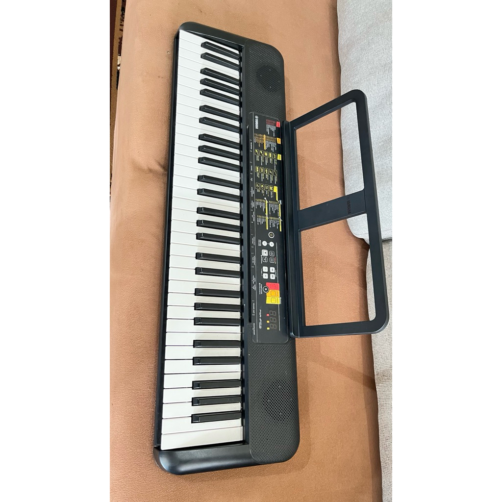 Yamaha PSR - F 52 bekas