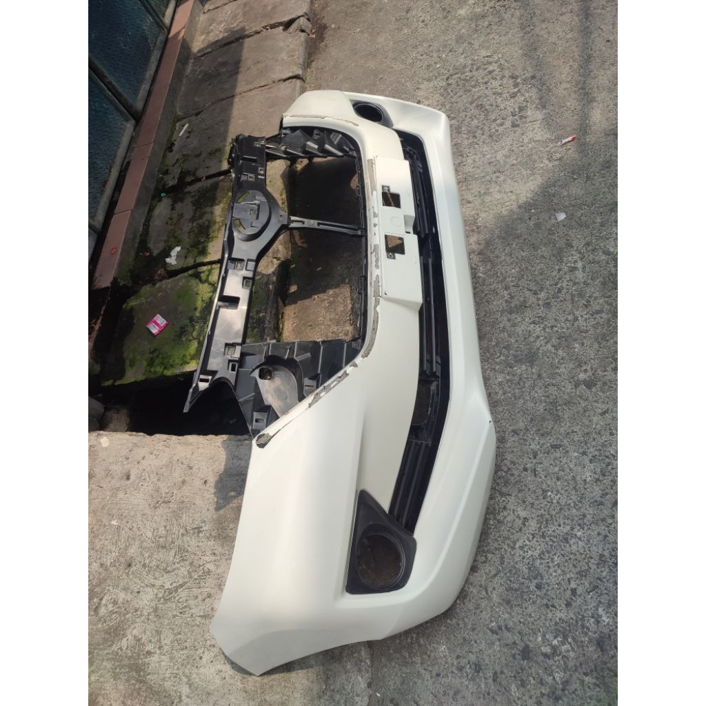 bumper bemper depan Avanza G 2015 2016 original