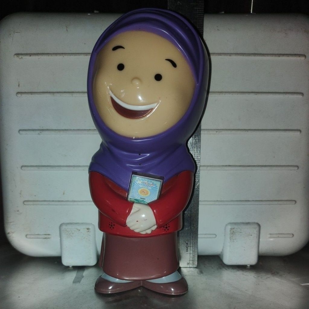 Boneka berbicara Hafizah Al-Qolam
