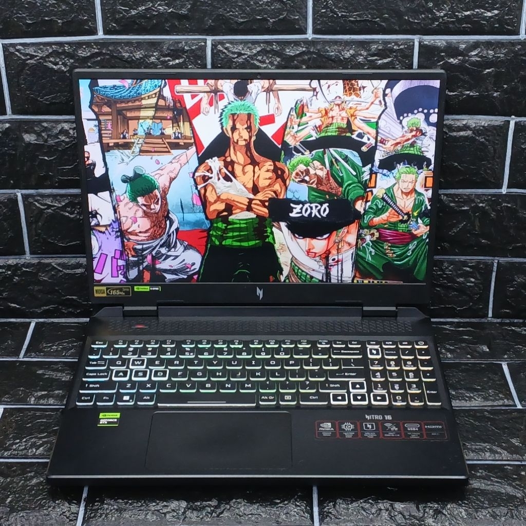 Laptop Gaming Acer Nitro 16 AMD Ryzen 7 7735HS 16/512GB RTX 4050 (6GB)