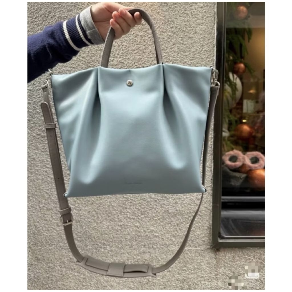 LEGATO LARGO LEATHER BAG BLUE READYSTOCK SIZE M GIE CLOTHING