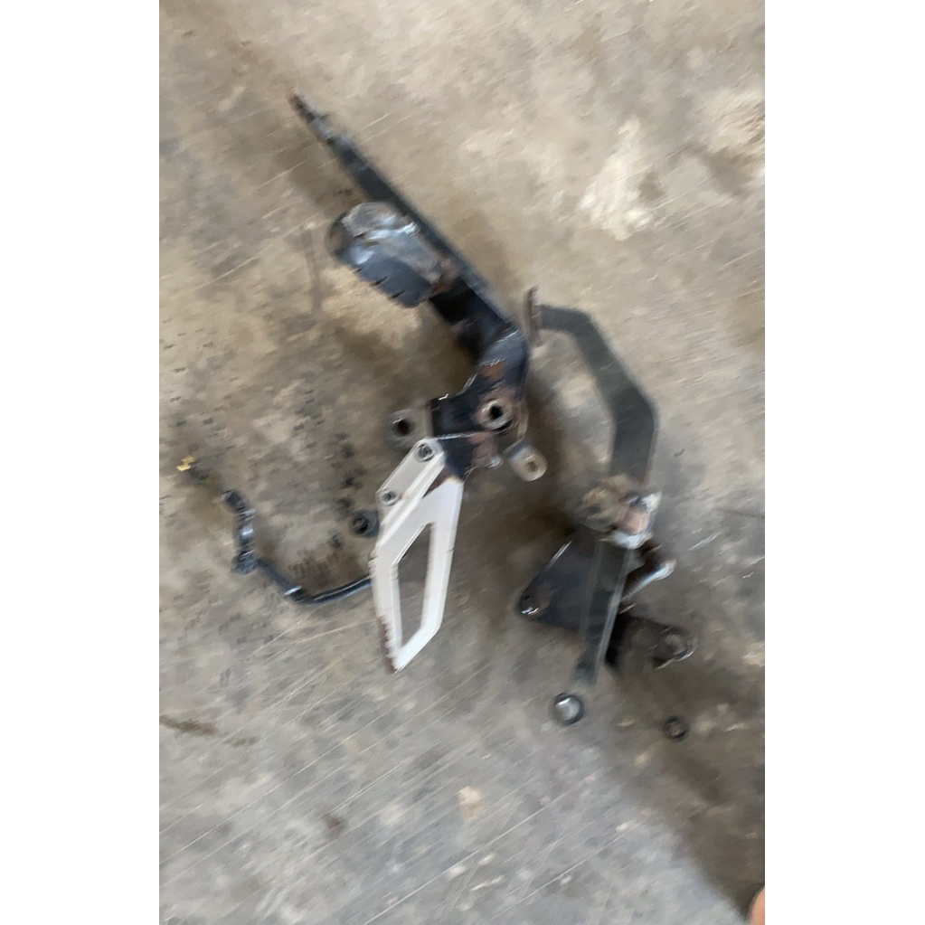 footstep depan set gtr 150 original