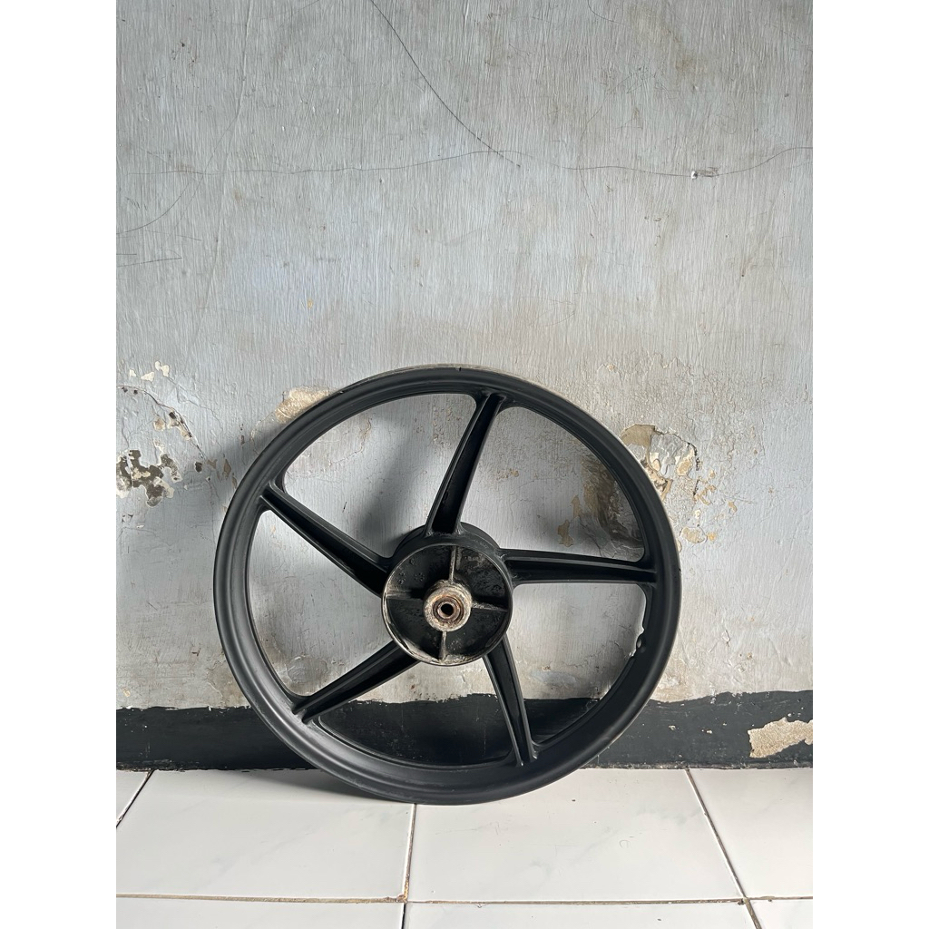 Velg belakang supra 125 revo absolut supra x non cakram original