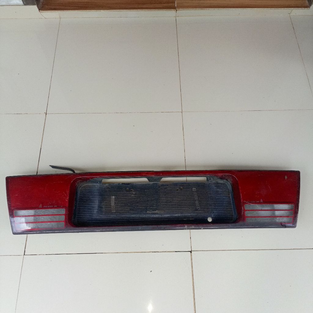 LAMPU BELAKANG STOPLAMP SUZUKI ESTEEM ORIGINAL
