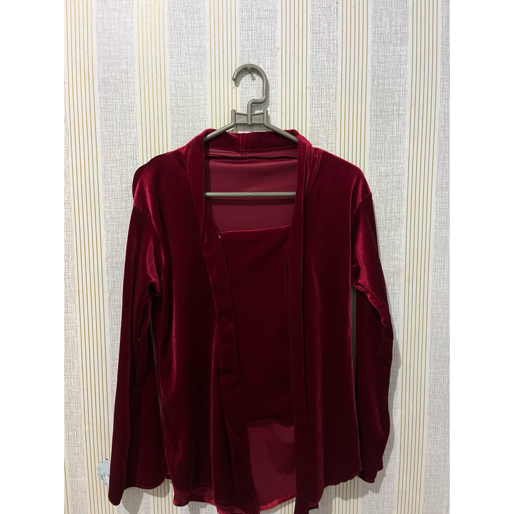 [PRELOVED] kebaya bludru warna maroon (uk L)