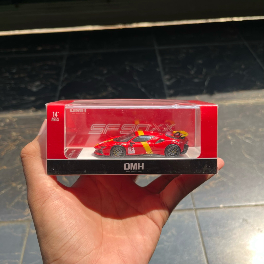 DIECAST DMH FERRARI SF90XX LE MANS