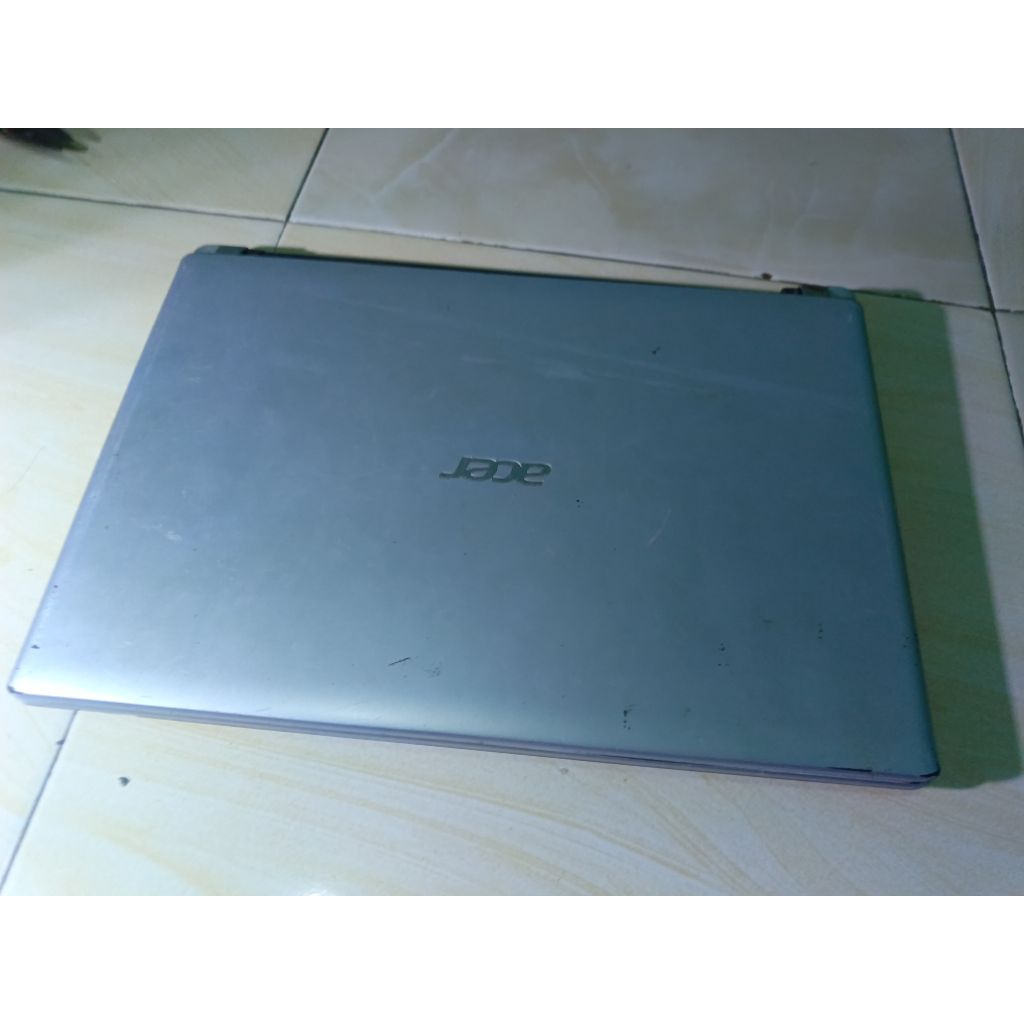 laptop Acer v5-431 minusan