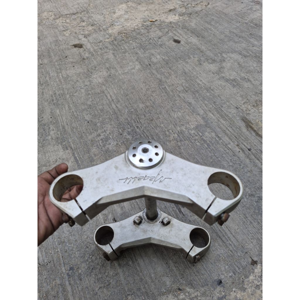 segitiga minerva megelli 250 cc original