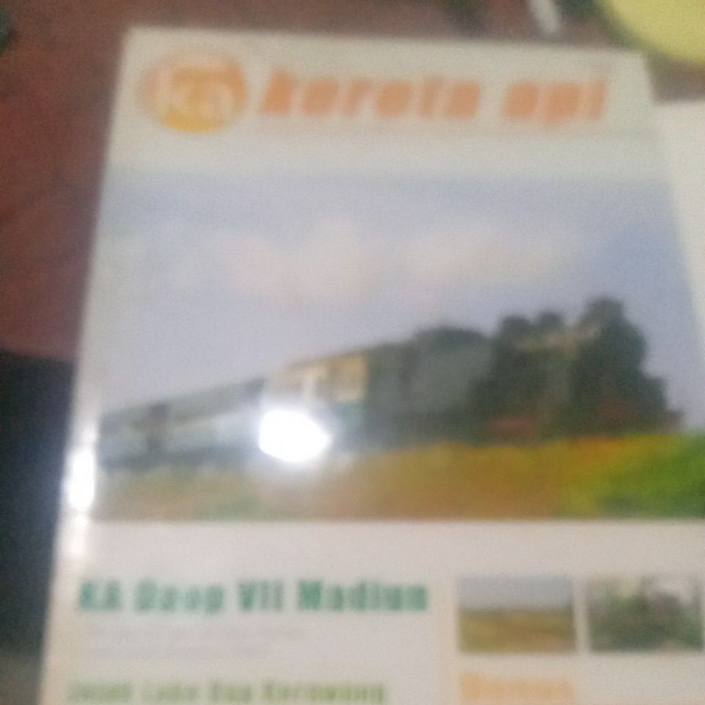 majalah KERETA API X-379