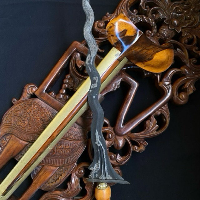 Keris Sengkelat Luk 13 Ori Sepuh