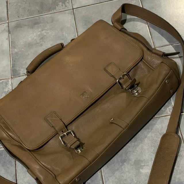 preloved mcm messenger bag Original