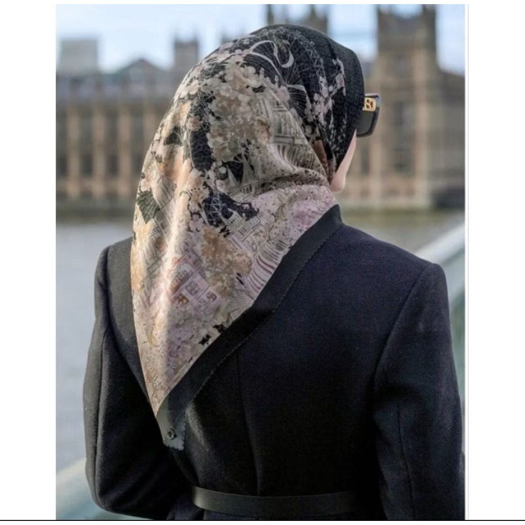 PRELOVED buttonscarves british 2 voile square - Royal Guard