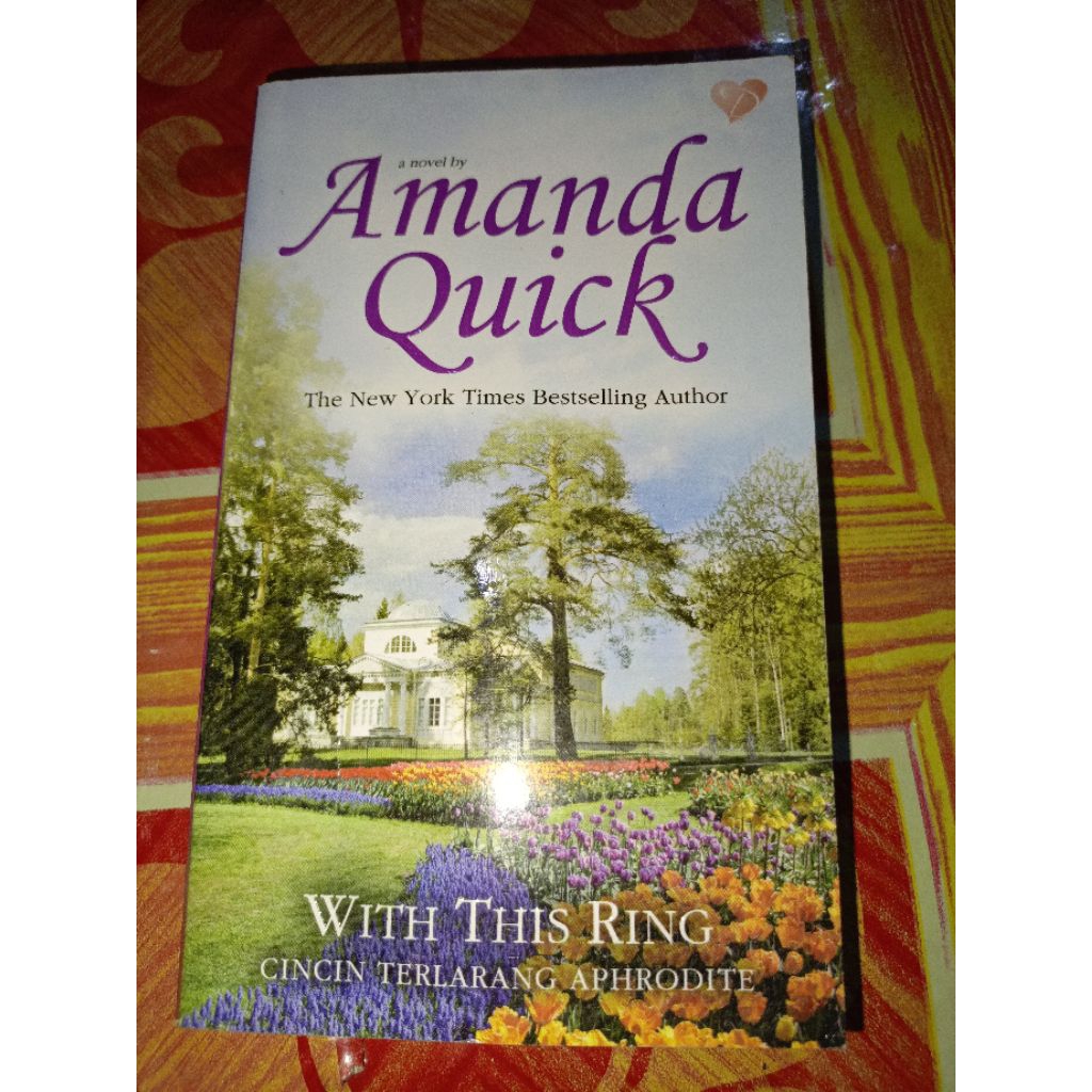 Novel Romantis Amanda Quick With This Ring Cincin Terlarang Aphrodite Buku Fiksi