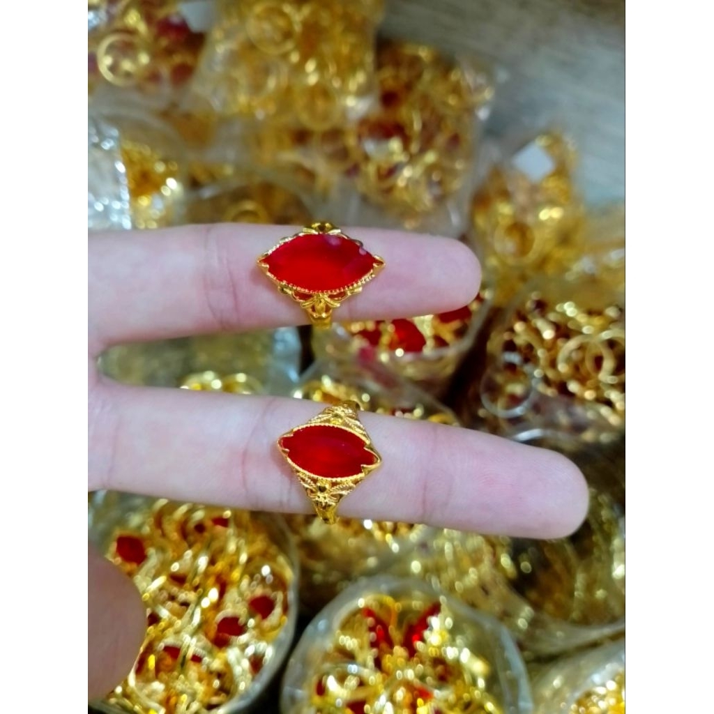 CINCIN PERMATA MERAH OVAL KOIN LOGAM TERBARU