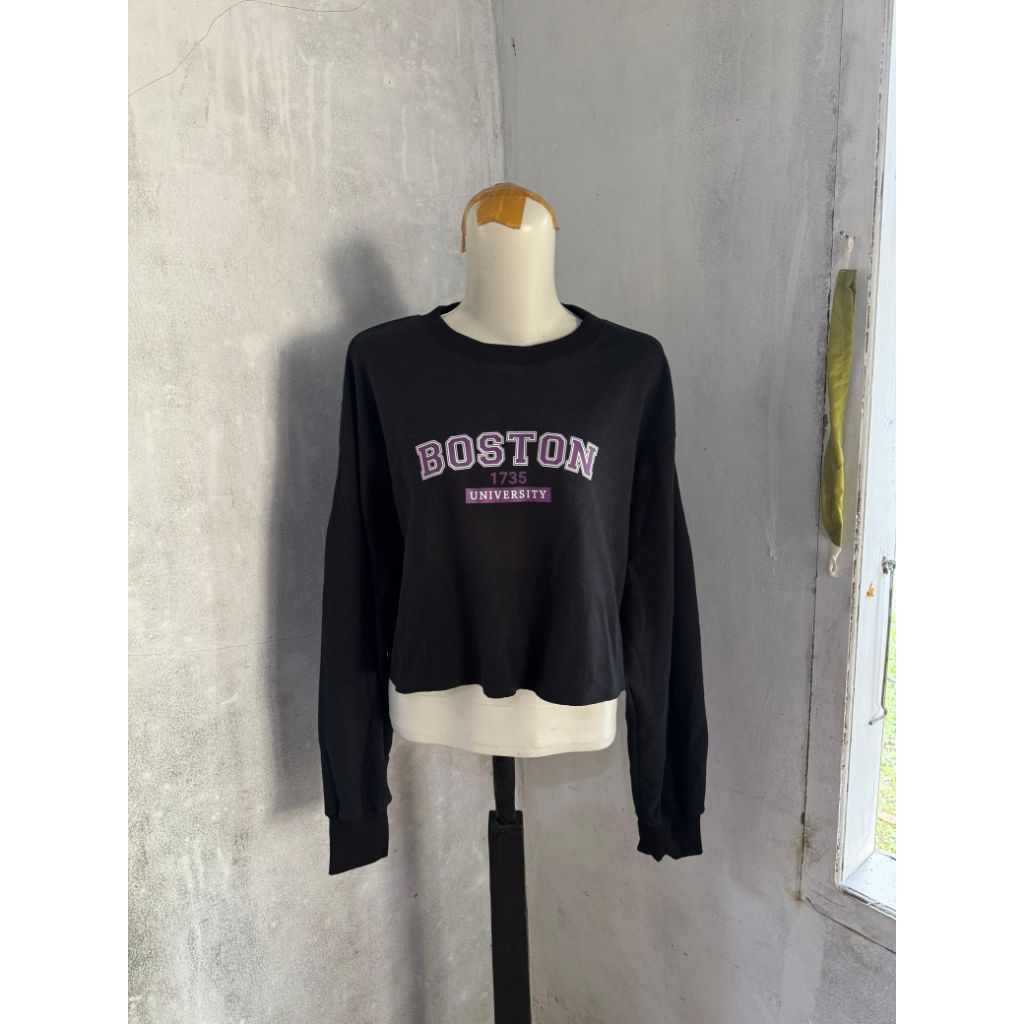 CN CROP TOP HITAM PEKAT