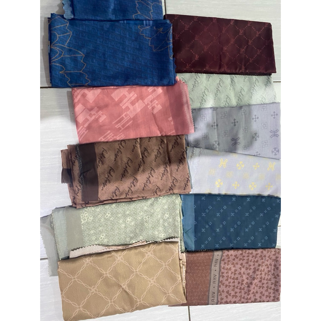PL scarf brand