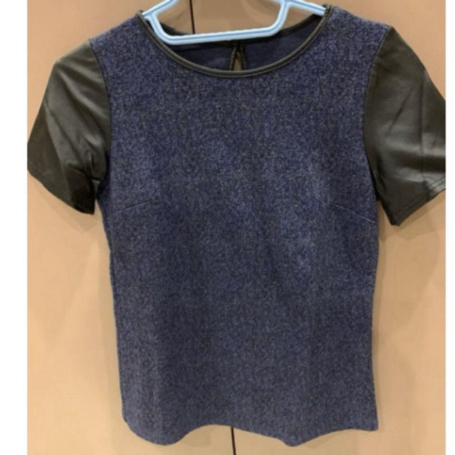 PRELOVED Baju Atasan Wanita Tangan Pendek Top Shirt Biru Navy Black Leather - Size S