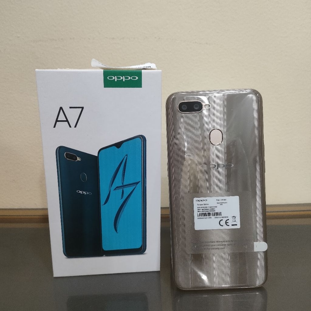 Handphone Oppo A7 Ram 4 64GB