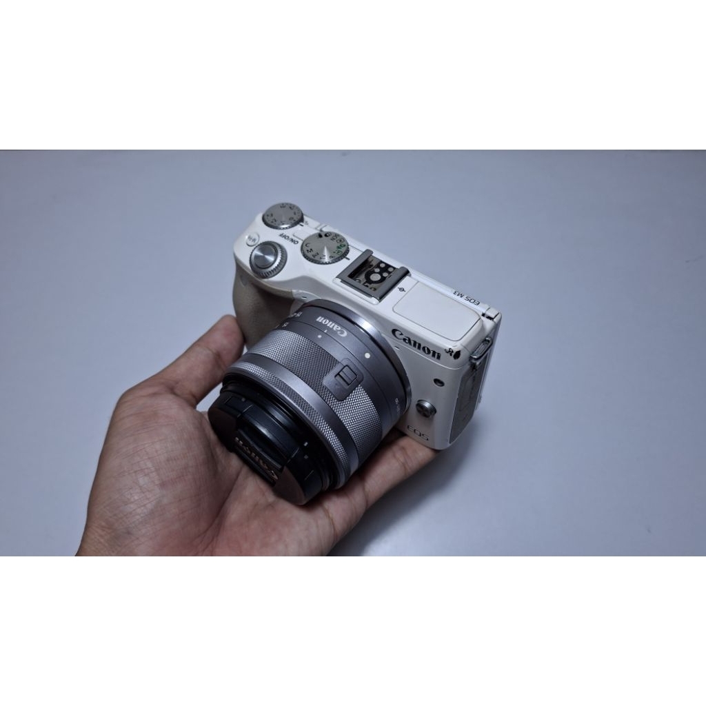 Kamera Mirrorless Canon M3