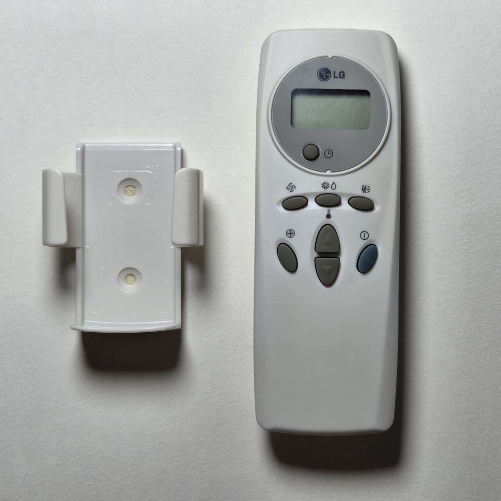 Remote AC LG AKB35551201 Original