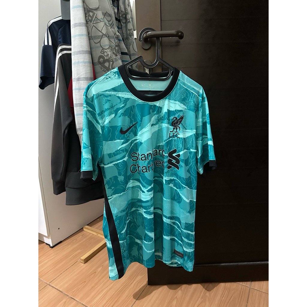 Liverpool away 21/22 size M