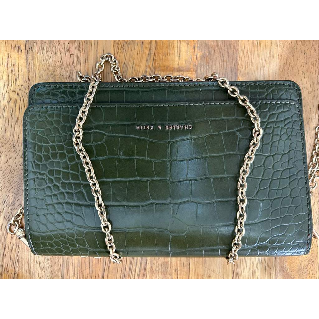 tas charles and keith motif croco army
