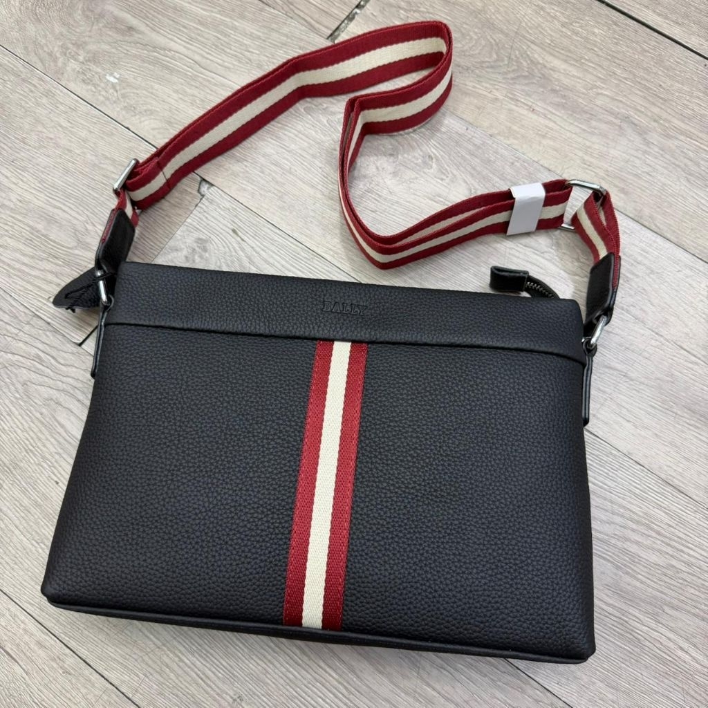 Tas selempang Bally kulit crossbody bag pria