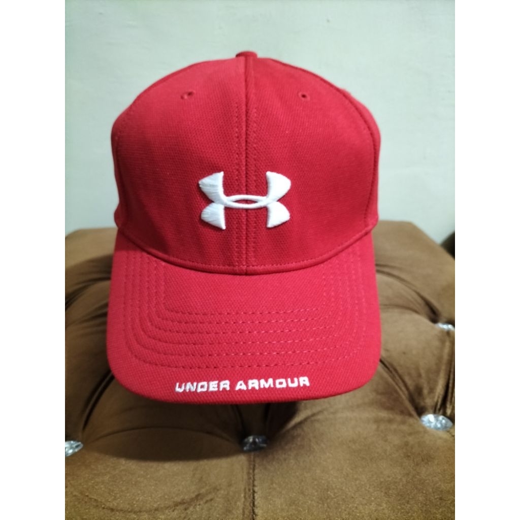 Topi Under Armour