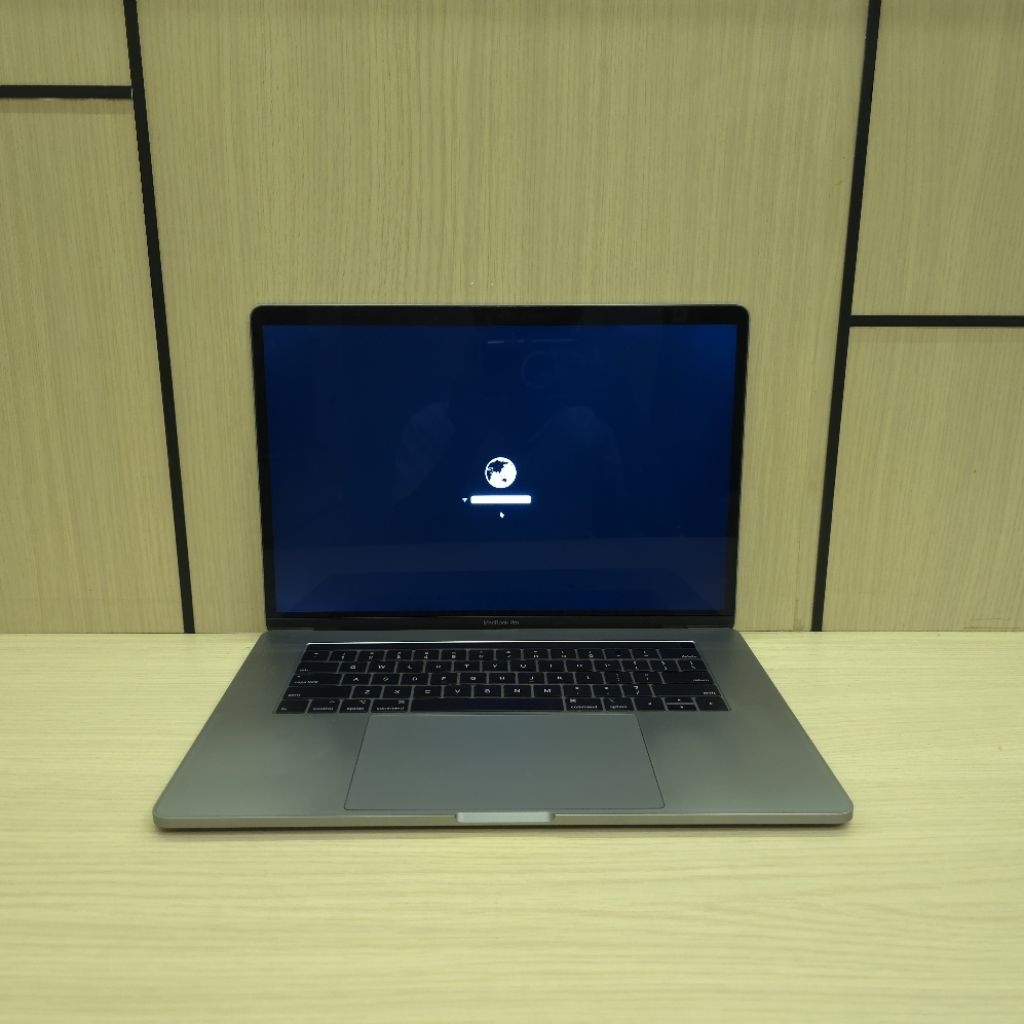 MacBook Pro 15 2018 A1990 i7 16GB 512GB MINUS ACTIFATION LOCK atau LOCK ICLOUD