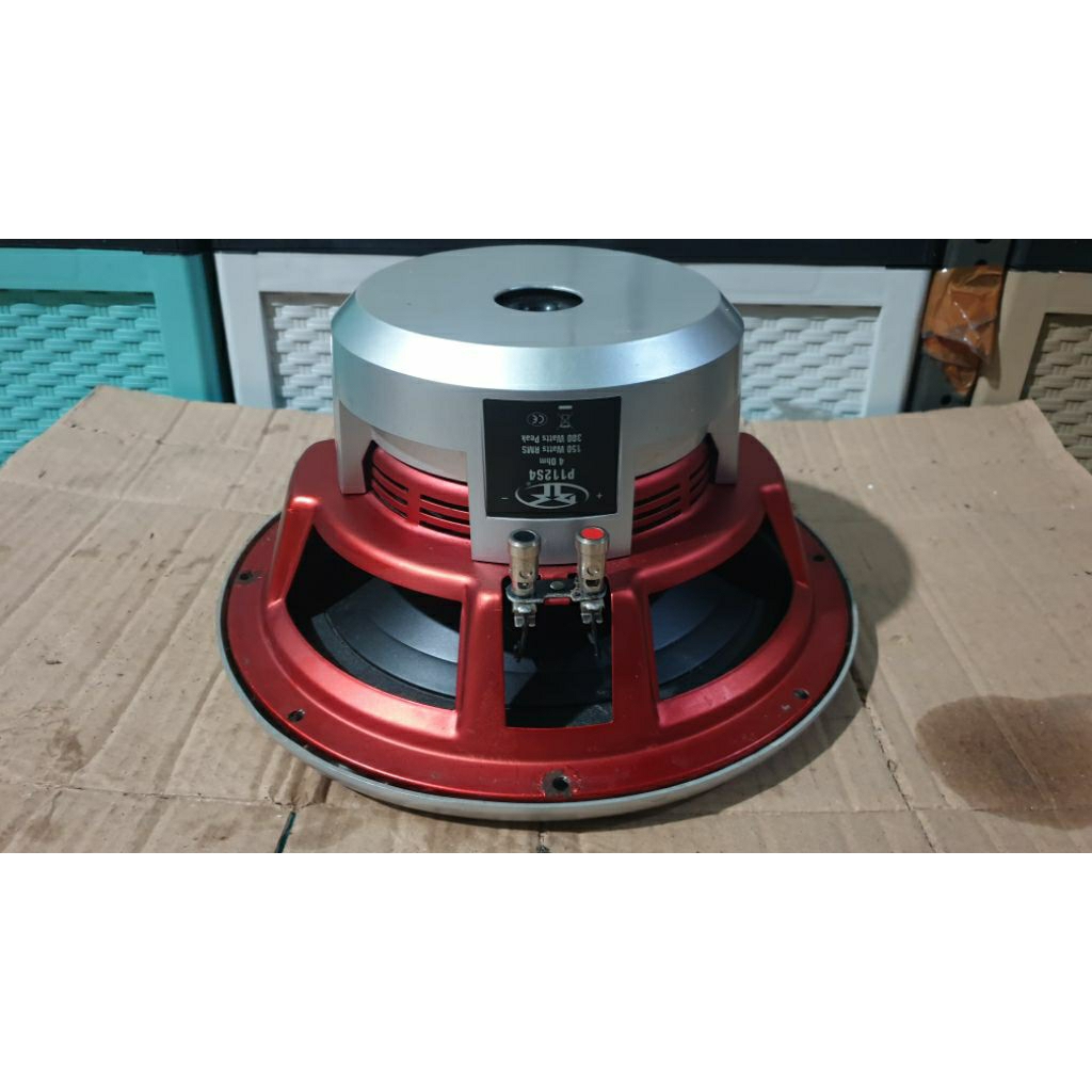 subwoofer mobil 12inch punch rockford fosgate p1 12S4 second bekas normal siap pakai sudah di tes