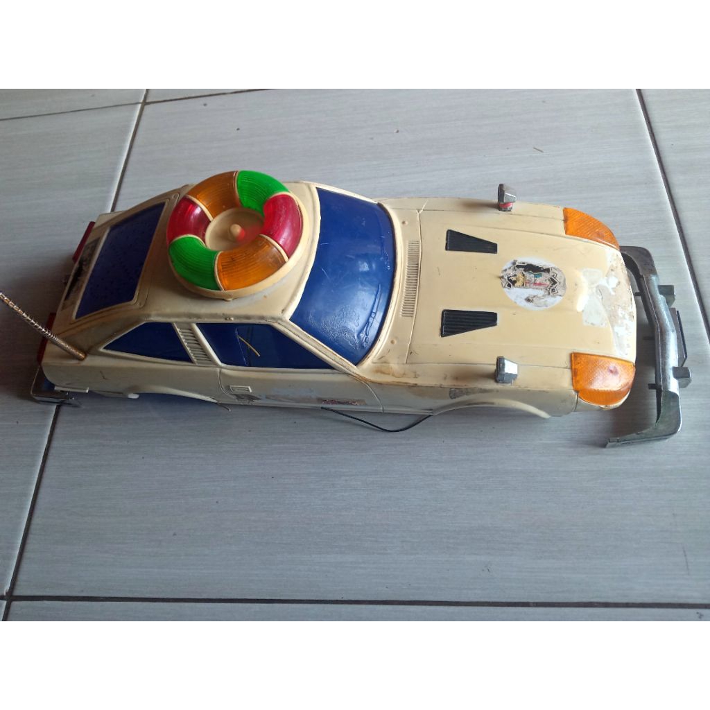 Mobil rc BODY Datsun sedan 1/14 jadul