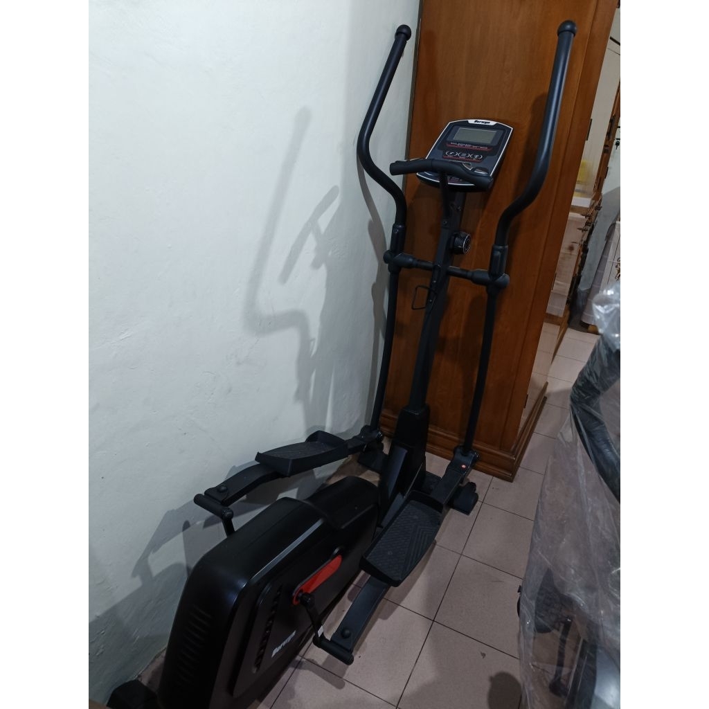 PRELOVED BERWYN ELLIPTICAL TRAINER / CROSS TRAINER